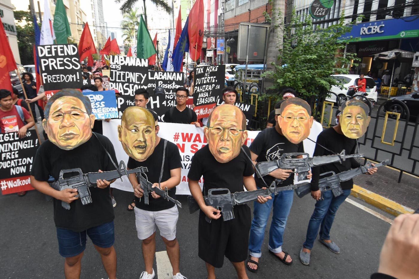 ADMINISTRATION. Caricatures of the several personalities from the administration of President Rodrigo Duterte lead the nationwide protest in Mendiola. Photo by Angie de Silva/Rappler 