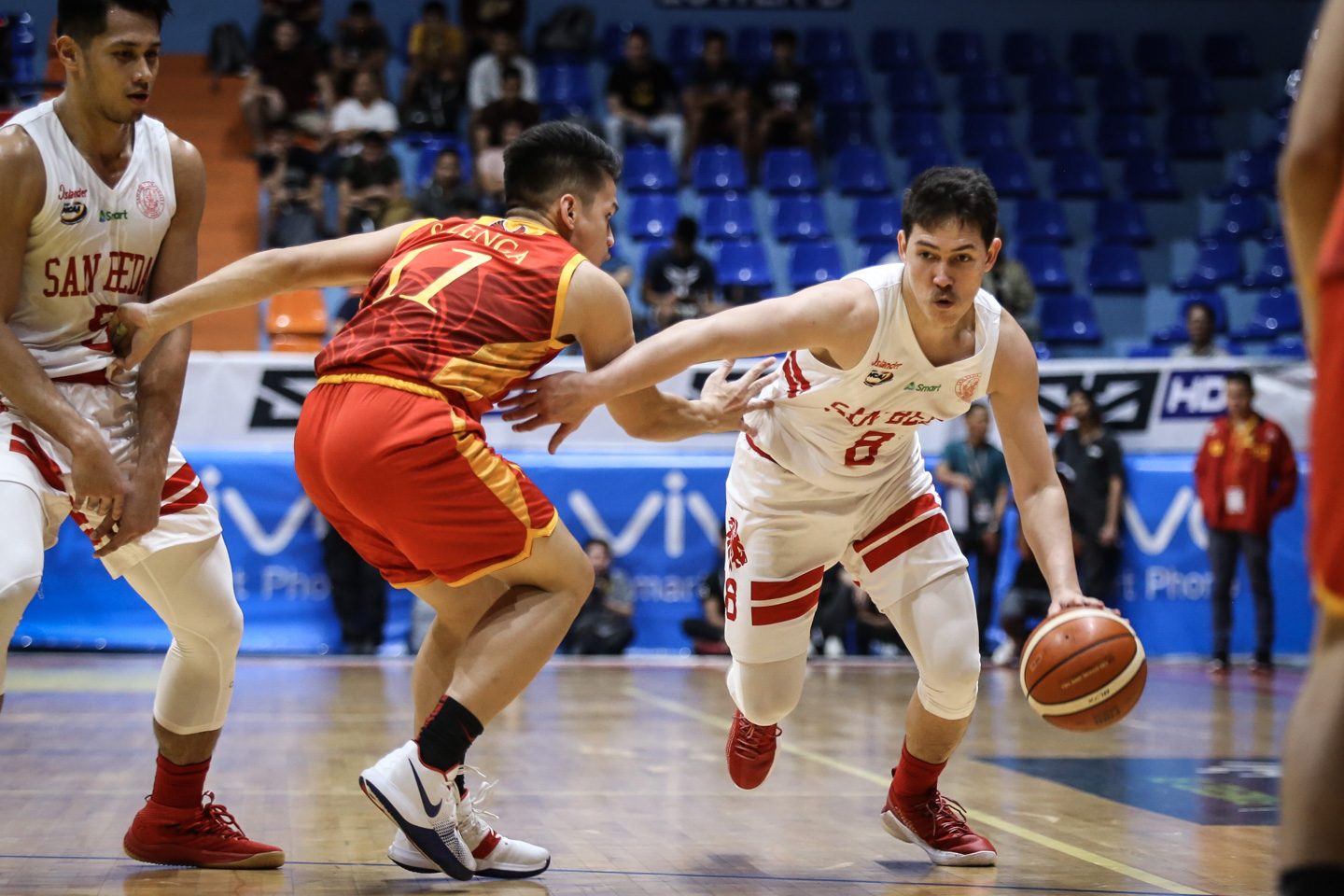 Red-hot Robert Bolick erupts for career-high 50 points
