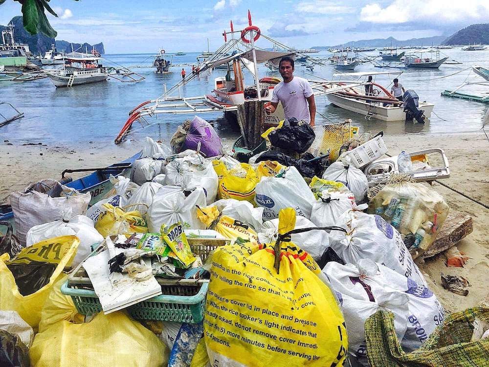 PLASTIC HAUL. The El Nido ordinance aims to reduce plastic garbage in the town. This file photo shows trash collected in a clean-up drive. Coastal cleanup photo from the Philippine Coast Guard 