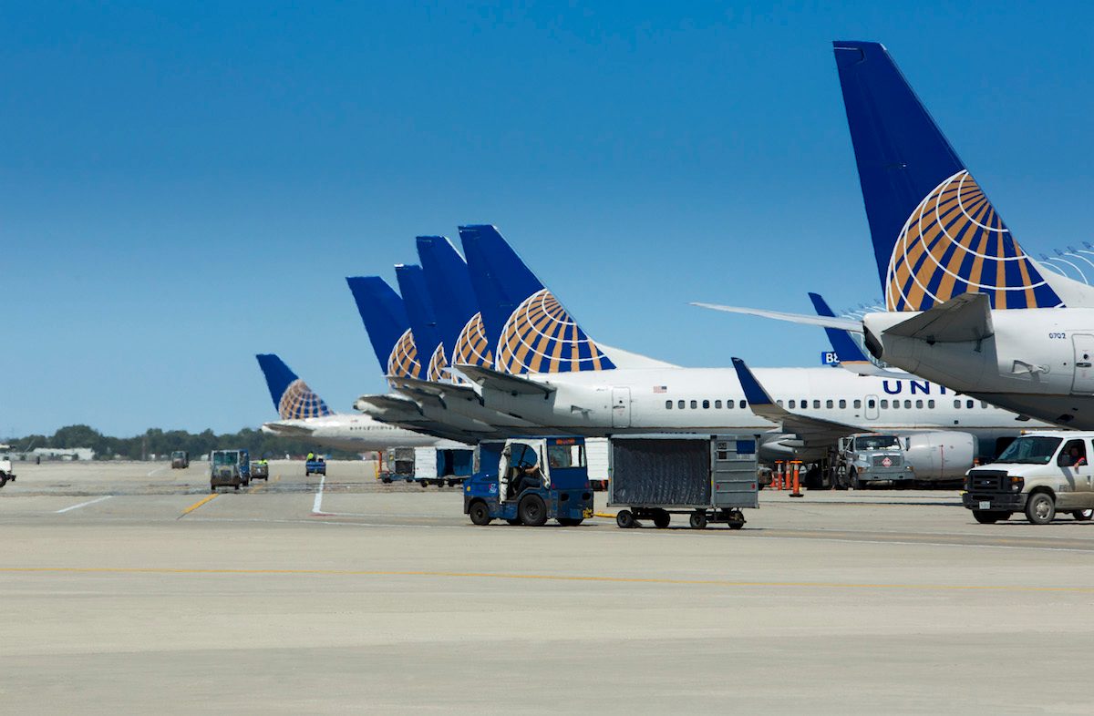 United Airlines finally apologizes, as image takes beating