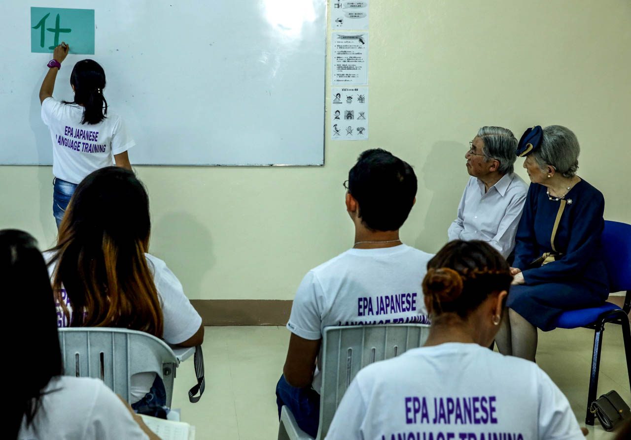 LANGUAGE LESSONS. Emperor Akihito and Empress Michiko sit in a Technical Education and Skills Development Authority (TESDA) Japanese language class in Taguig City on January 28, 2016. Photo by Benhur Arcayan/Malacañang Photo Bureau 
