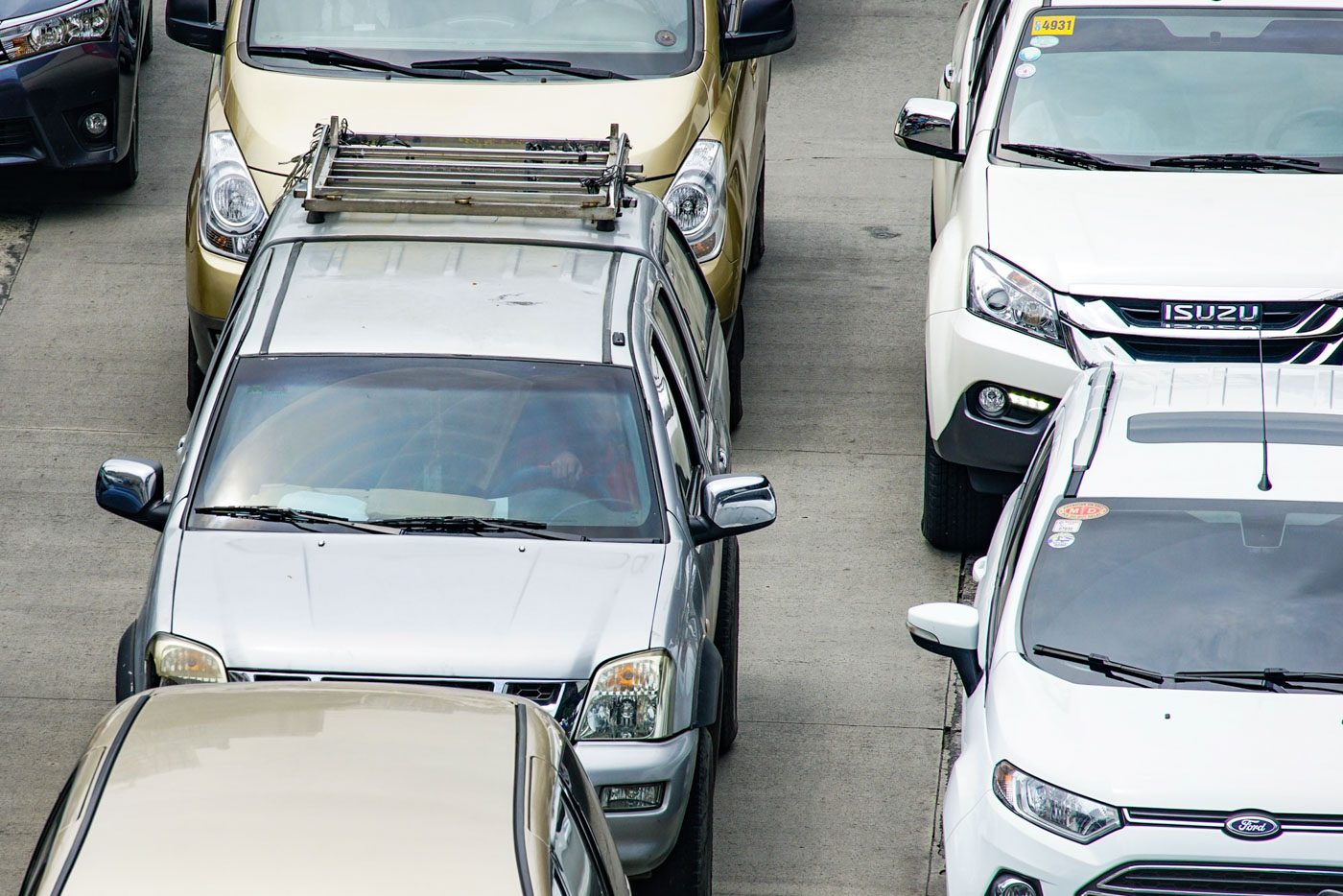 Lawmaker seeks ‘win-win’ rate in regulating parking fees