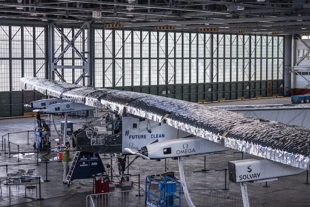 Solar Impulse plane makes first maintenance flight in Hawaii