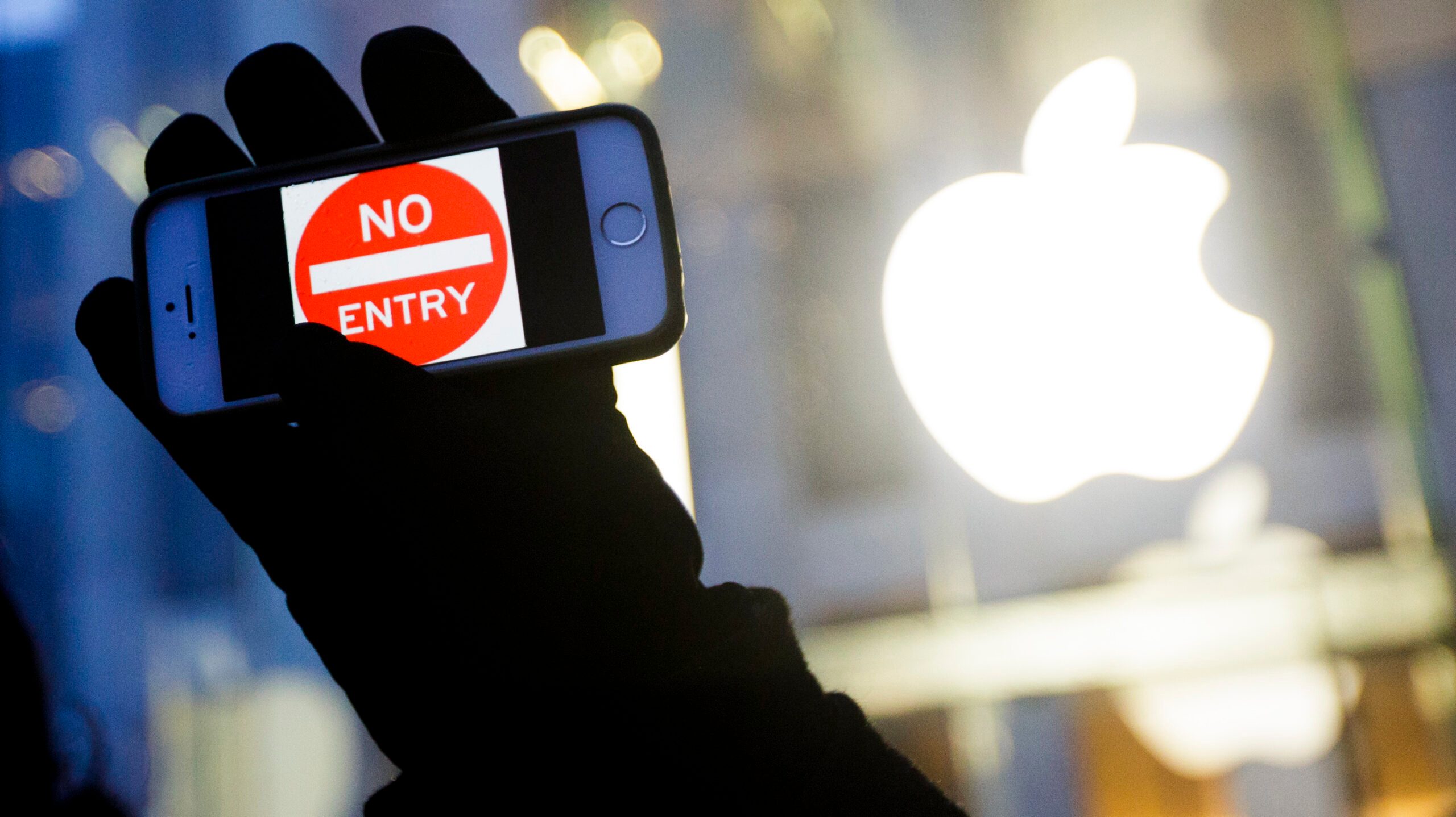 In Apple vs FBI case, compromise appears elusive
