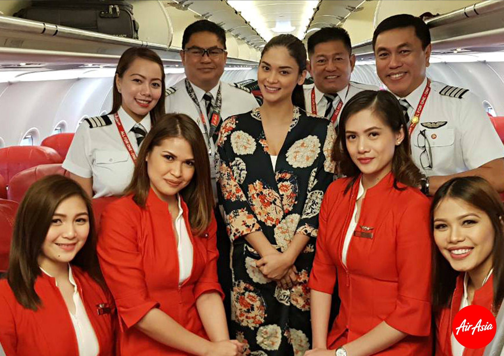 PHOTO TIME. Pia with Philippine staff of AirAsia.   