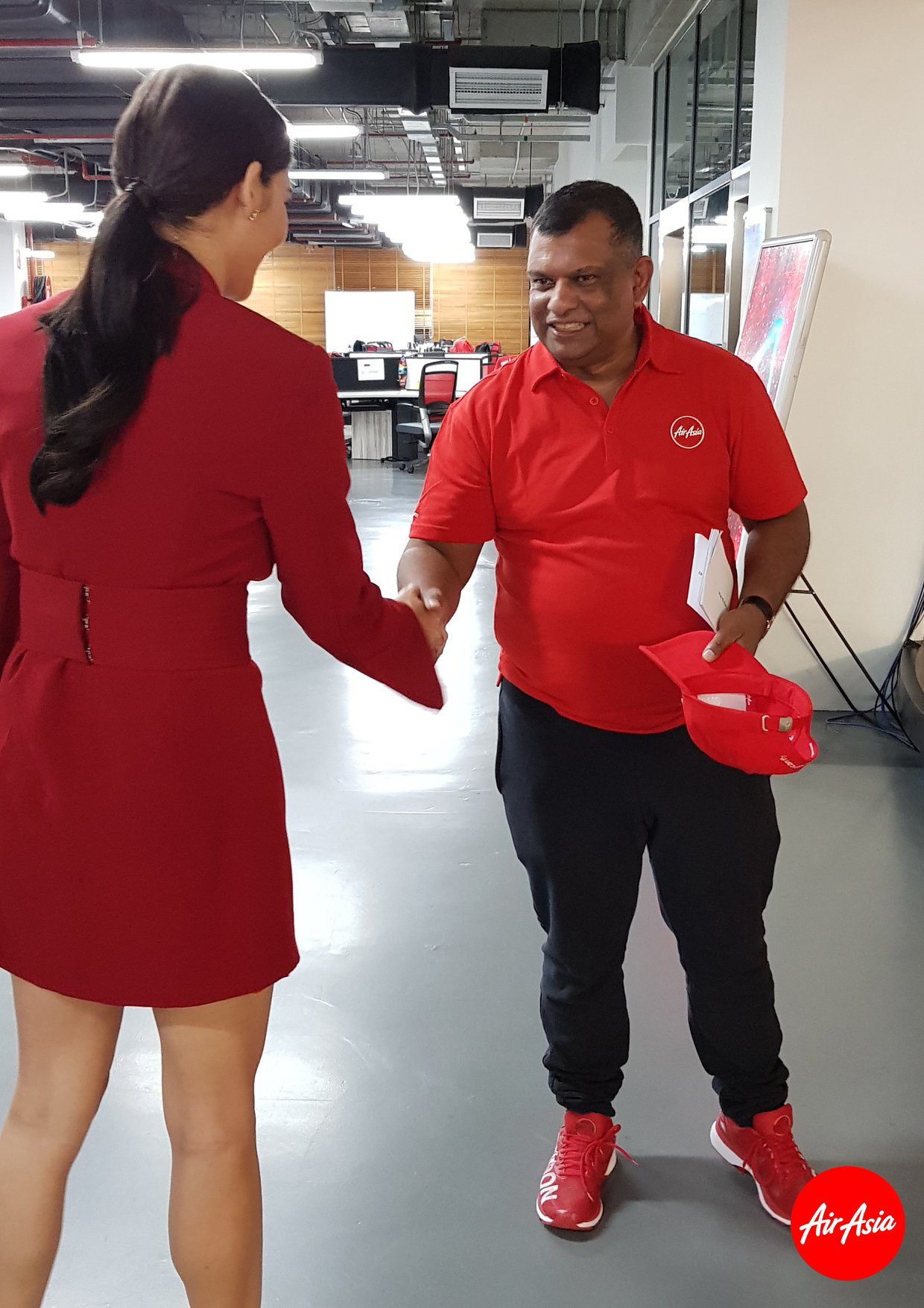 GREETINGS. Pia meets AirAsia CEO Tony Fernandes in Malaysia.    