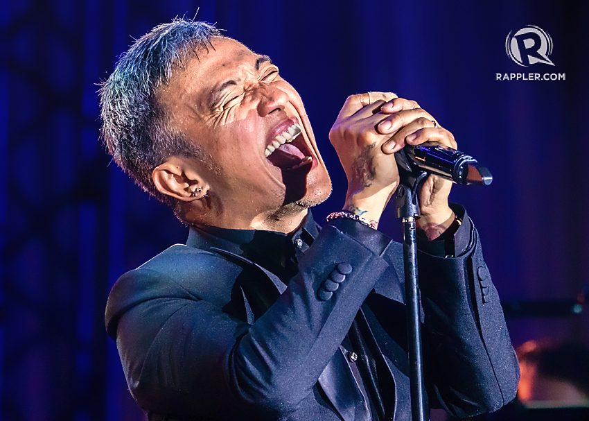 ARNEL PINEDA. For his 50th birthday, the vocalist did what he does best. Photo by Stephen Lavoie/ Rappler 