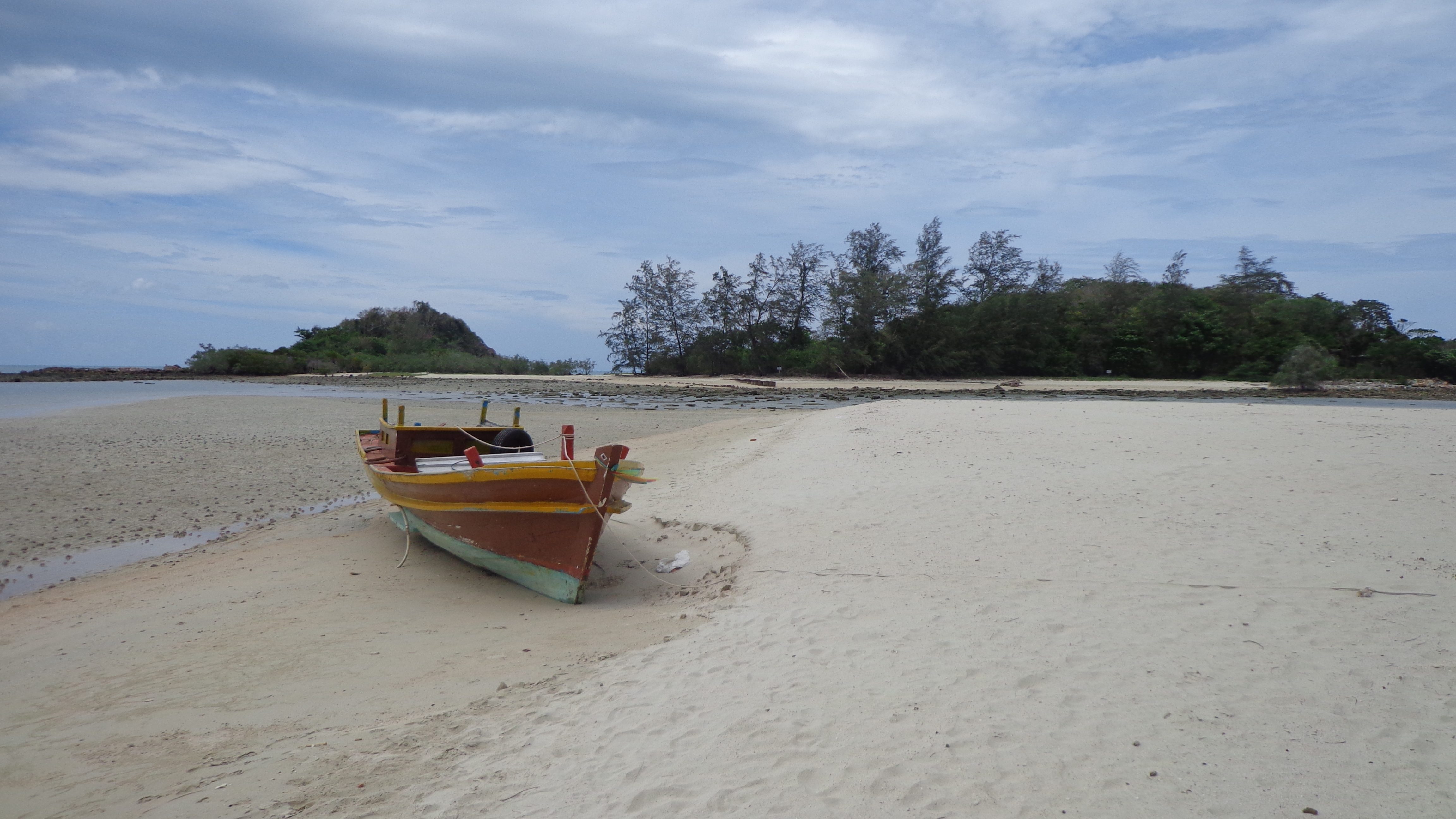 Choeng Mon. Share the beach with a few tourists, Choeng Mon is ideal for those who want to get away from the crowds. 