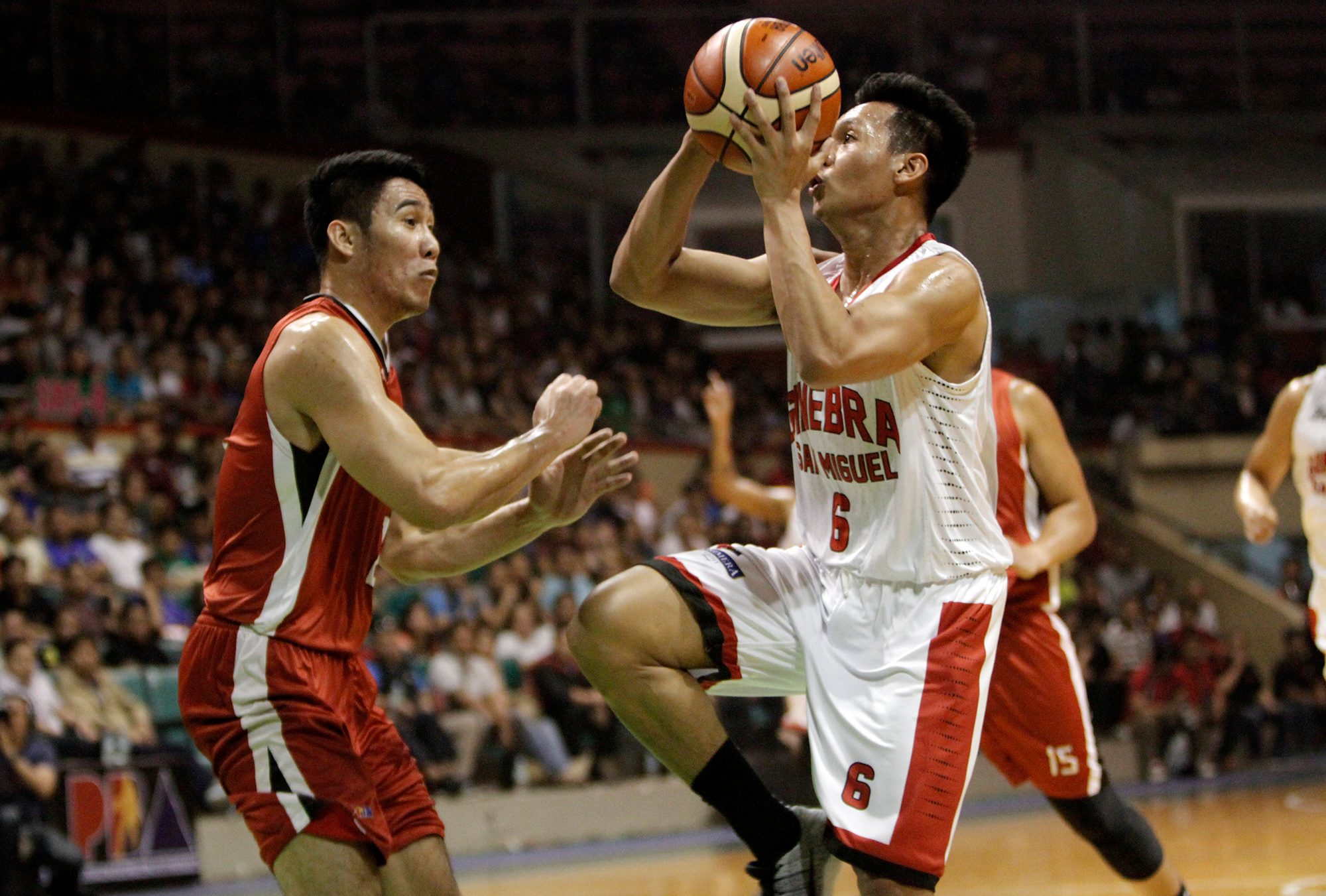 Ginebra outlasts Blackwater, improves to 5-4