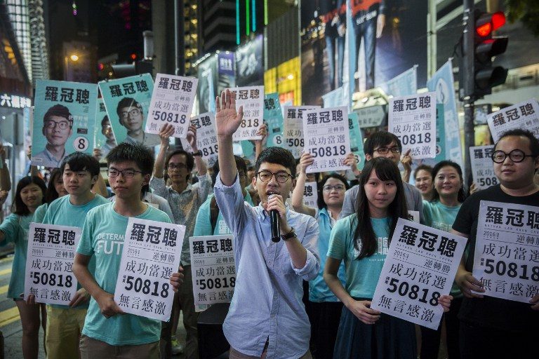 China warns new Hong Kong lawmakers not to back independence