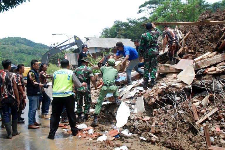 26 dead, 19 missing in Java landslides, floods – official