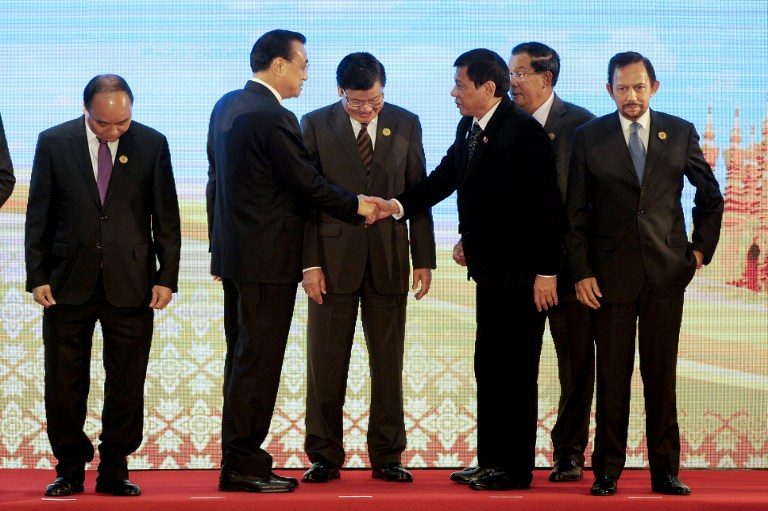ASEAN Summit: China under pressure over sea dispute