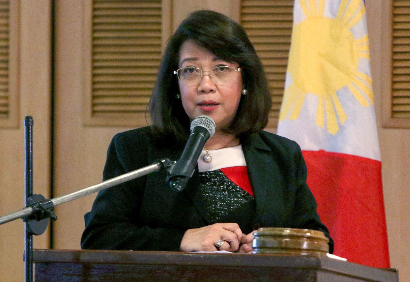 Sereno wants ‘faith-shaming’ justice to inhibit in quo warranto case