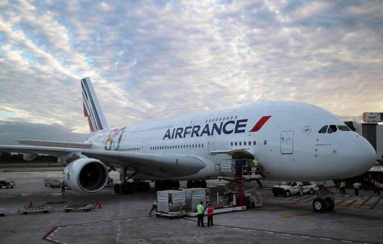 Investigators probe Air France A380 after engine blowout