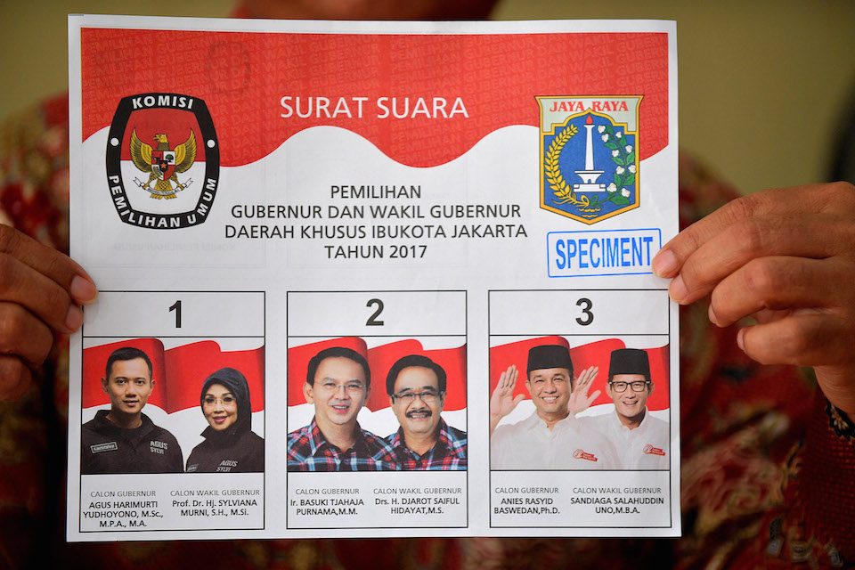 Contoh surat suara Pilkada DKI Jakarta 2017. Foto oleh Widodo S. Jusuf/Antara 