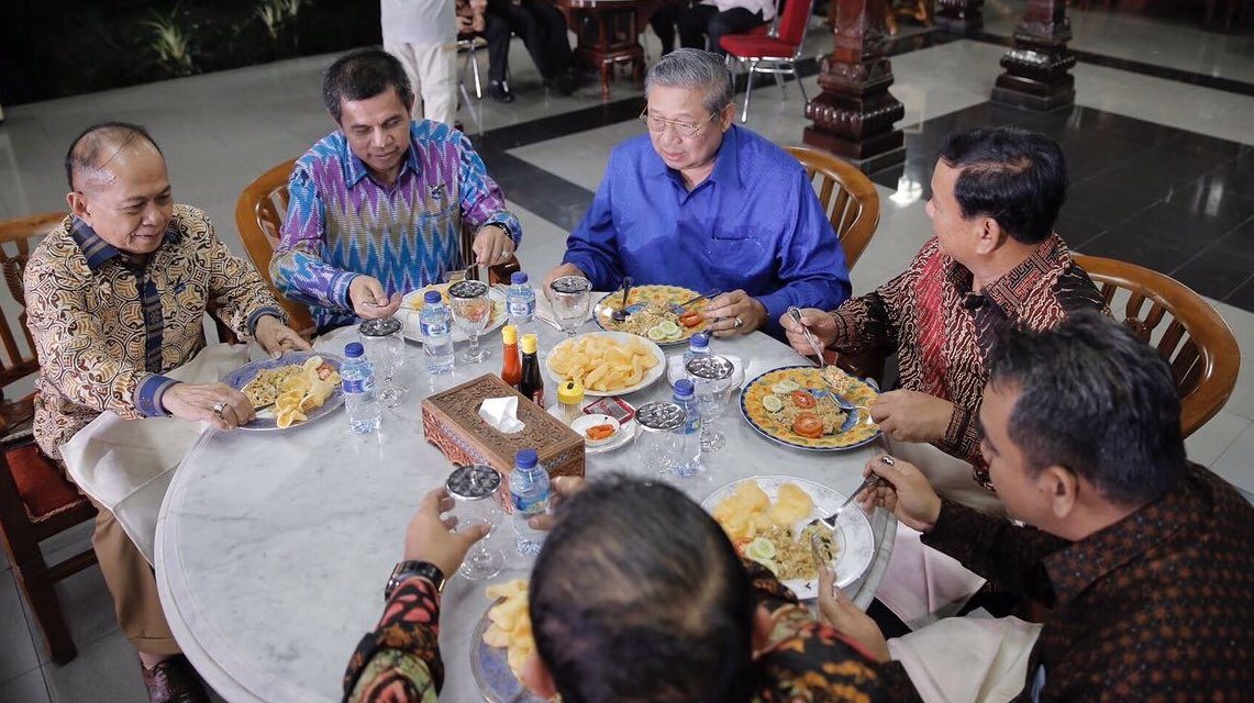 FOTO: Diplomasi nasi goreng ala SBY untuk luluhkan Prabowo