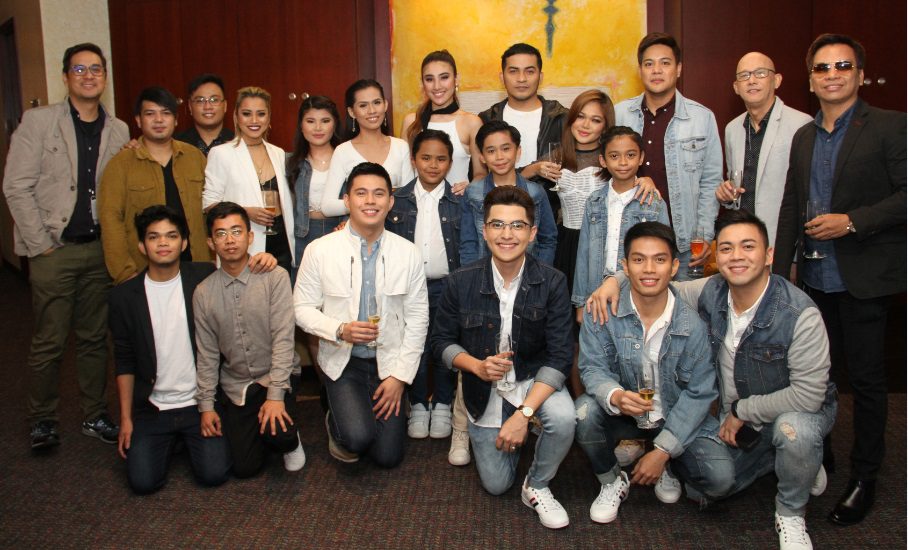 TNT CONCERT. The 'Tawag ng Tanghalan' family with Laurenti Dyogi during the signing of the artists for TNT Records. 