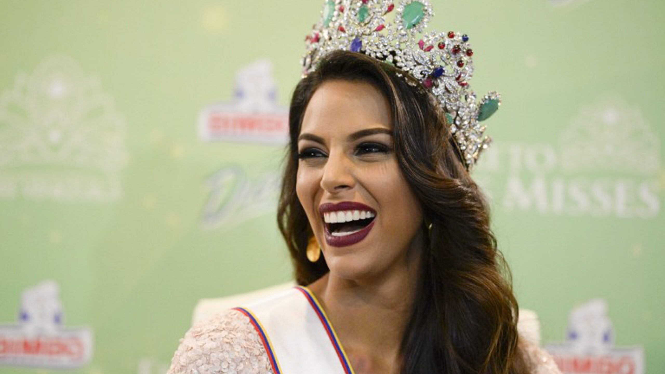 New Miss Venezuela takes issue with Trump’s attacks on Machado