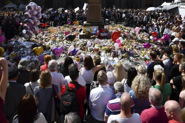 10 held in Manchester attack probe