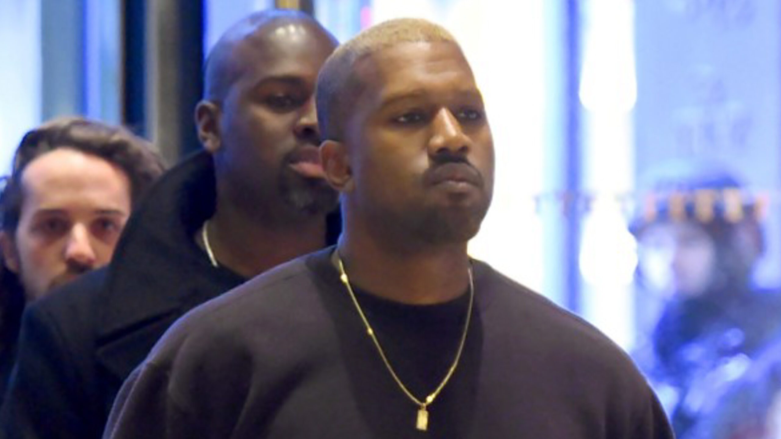 Kanye West exits social media