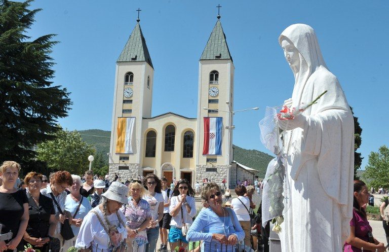 Pope Francis casts doubt on Bosnian Virgin apparitions