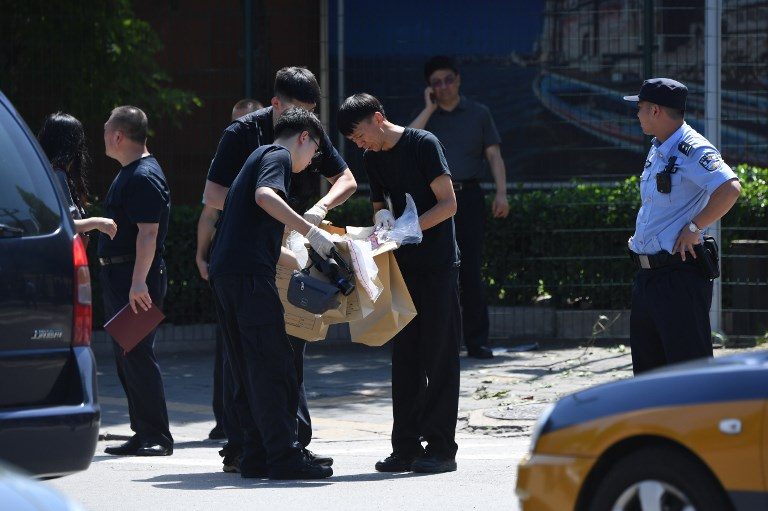 Chinese man sets off explosive outside U.S. embassy
