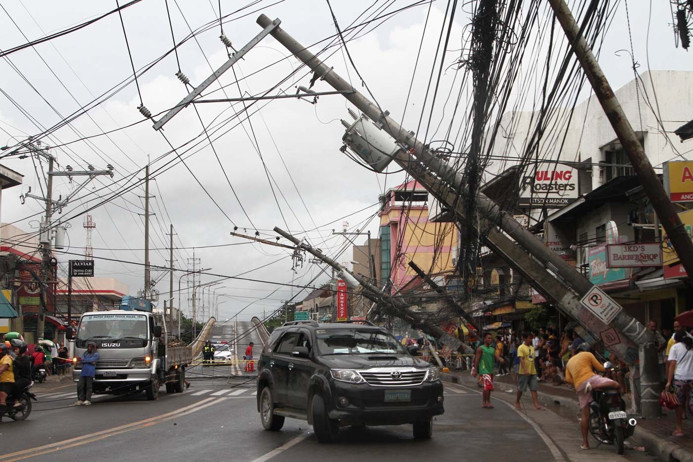 Truck accident triggers blackouts, gridlock in Cebu, Mandaue cities