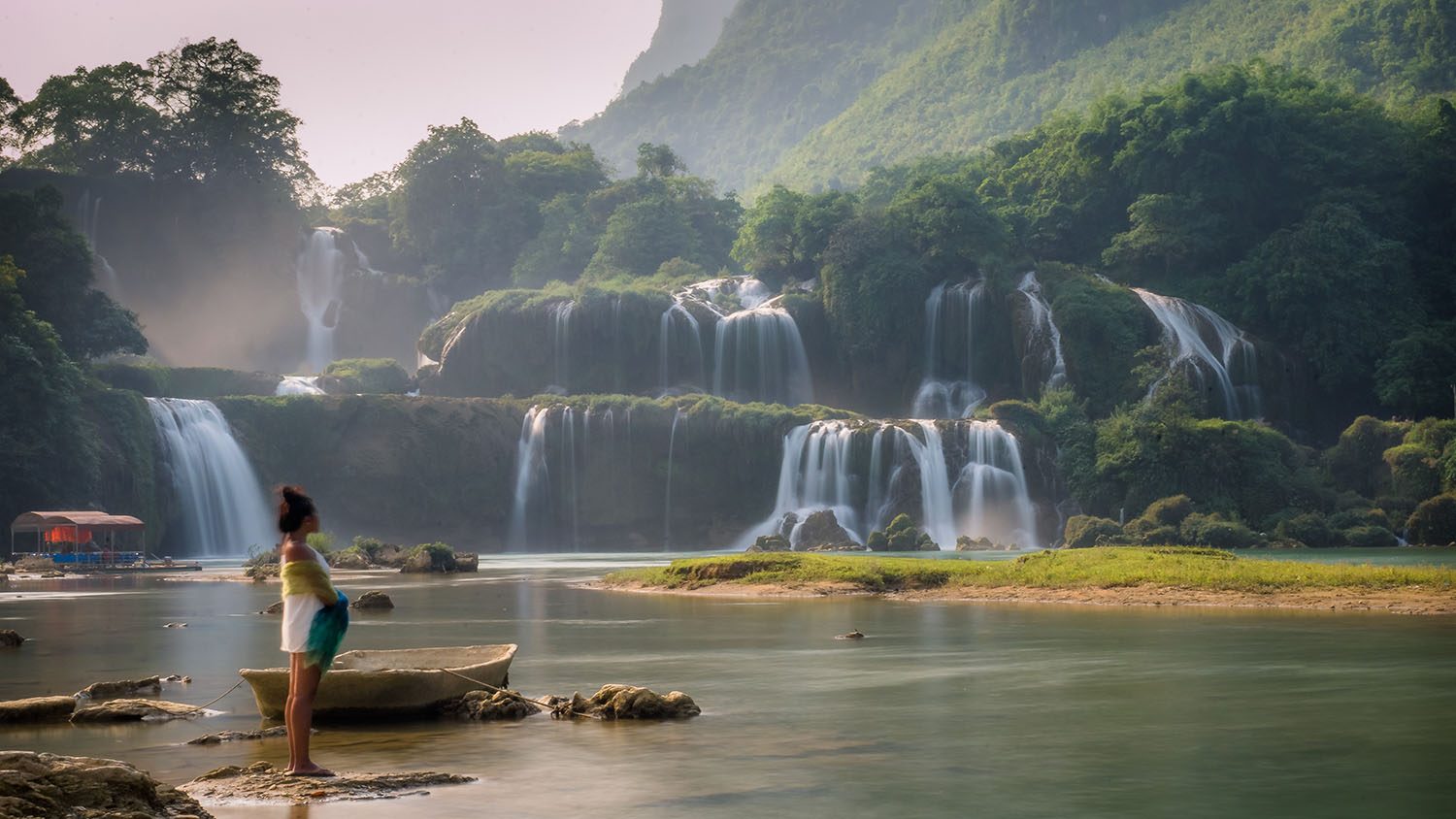 BAN GIOC WATERFALL. This body of water separates Vietnam from China. Photo by Tobias Nussbaumer/Rappler 