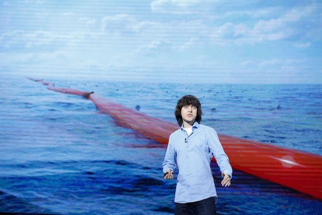 IDEA SHARING. The Ocean Cleanup's founder and CEO, Boyan Slat, from the Netherlands, speaks about 'The Largest Cleanup in History ' during a session of the Seoul Digital Forum in Seoul, South Korea, 20 May 2015. Jeon Heon-Kyun/EPA 