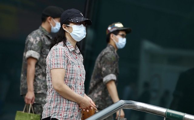 South Korea reports 7th MERS death, vows to end outbreak