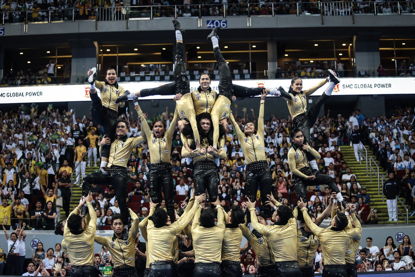 INTRICATE. FEU stuns the crowd with a solid pyramid execution. Photo by Josh Albelda/Rappler 