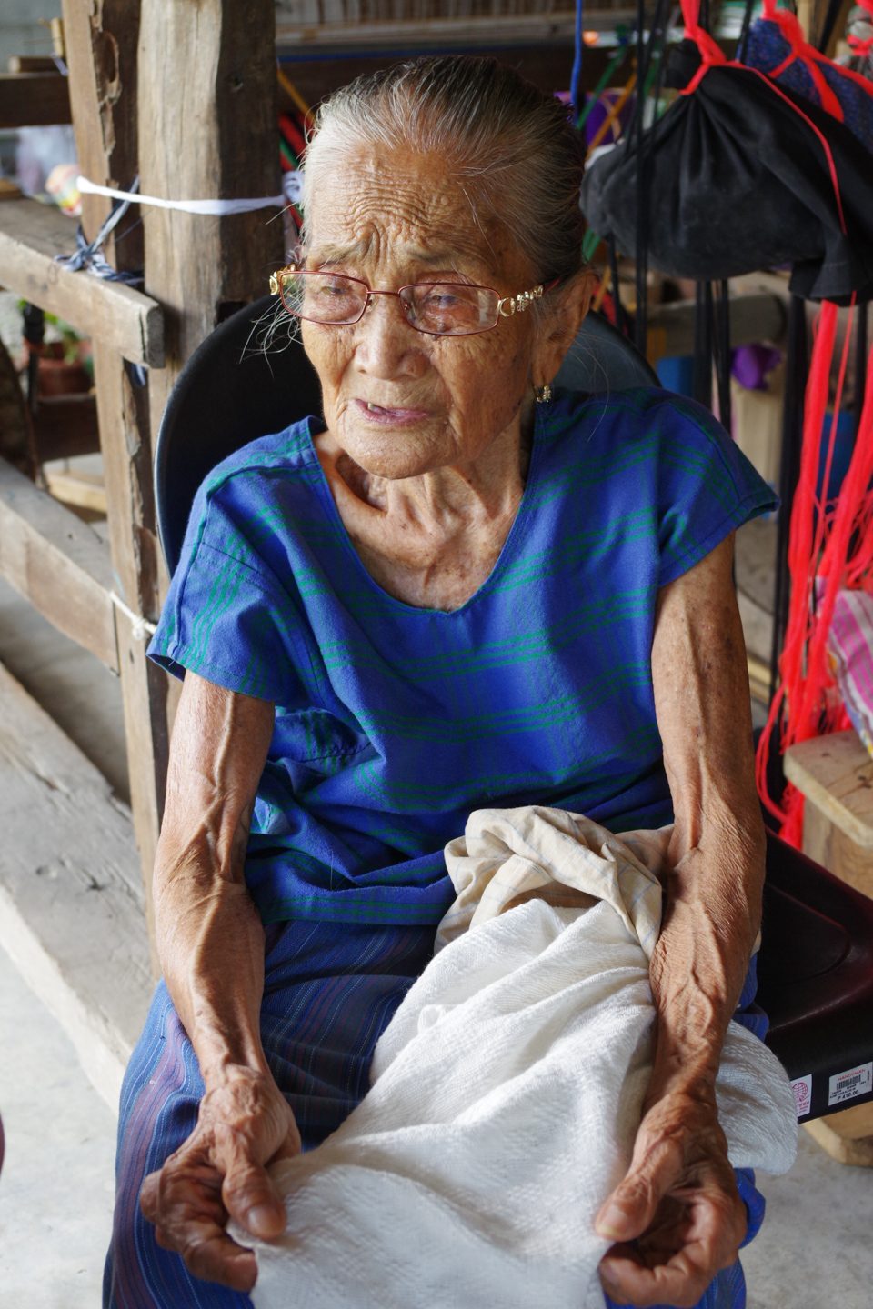 Ilocano National Living Treasure creates Marcos’ death shroud
