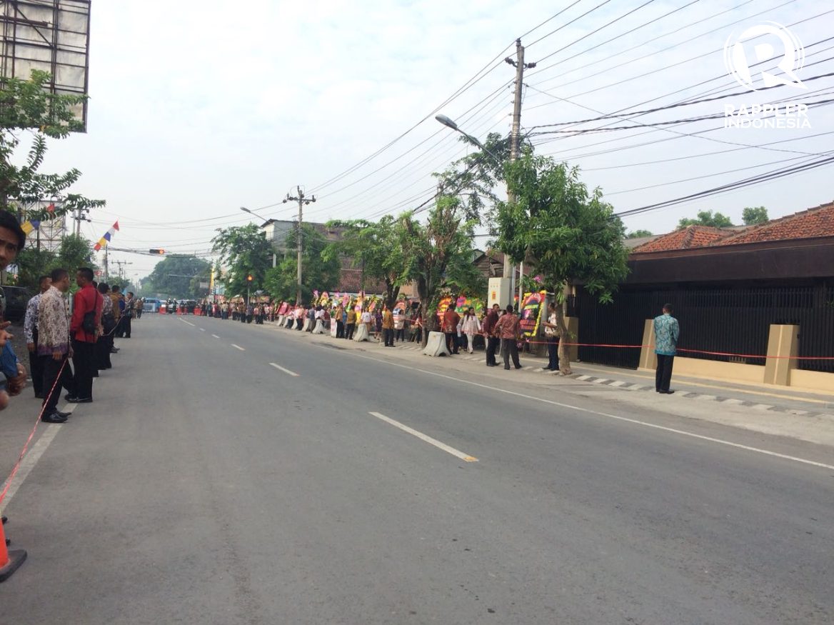 STERIL. Jalan Letjen Soeprapto lokasi venue pernikahan dan rumah Jokowi sudah steril dari kendaraan, Rabu, 8 November. Foto oleh Yetta Tondang/Rappler

 