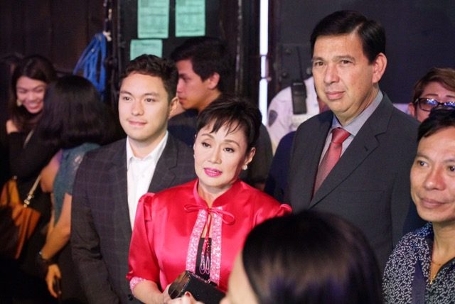 VILMA SANTOS. Vilma has been present in past State of the Nation Addresses along with husband, senator Ralph Recto.  Photo shows the couple with son Ryan Christian at the 2017 Gawad Urian awards. File photo by Martin San Diego/Rappler   