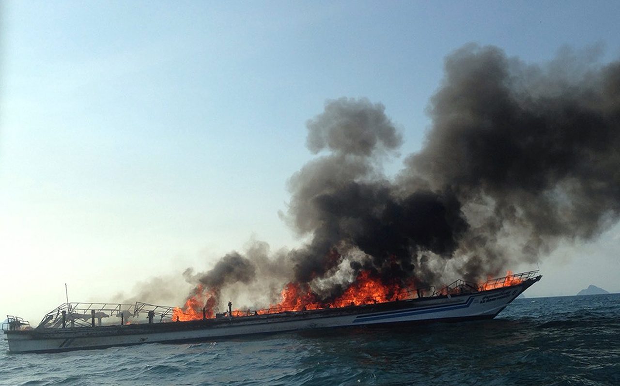 Tourists escape Thai ferry blaze
