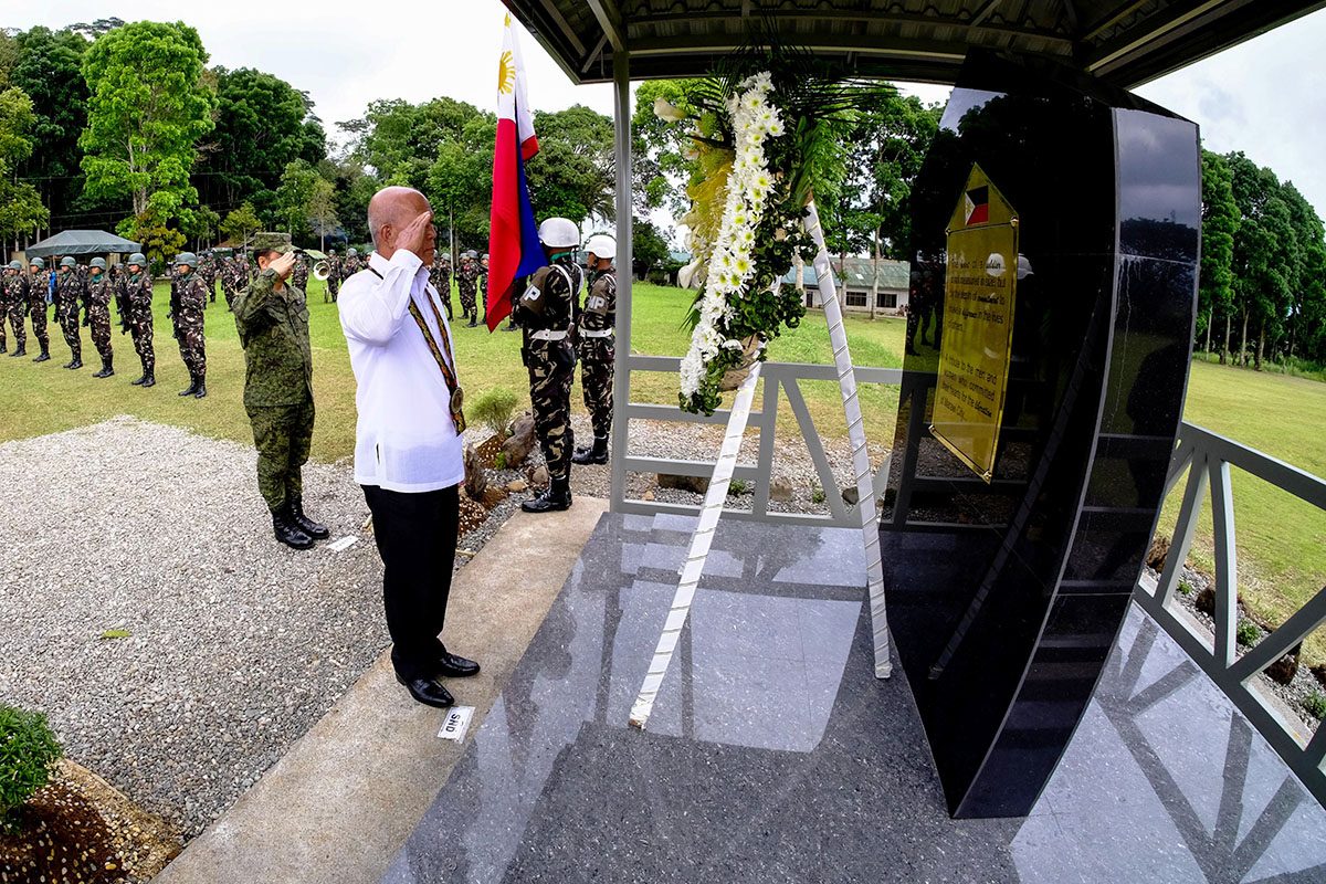 Marawi generals return to honor men killed in battles last year