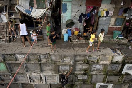 IN CHARTS: Rich Philippine regions get richer, poor ones barely improve