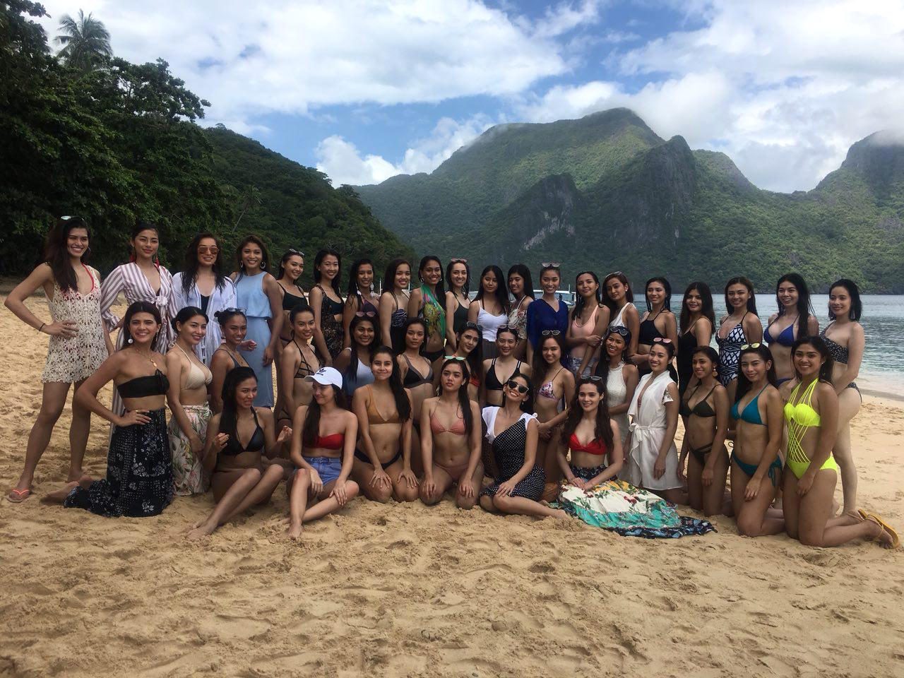 ECO-TOURISTS. The candidates pose for a photo at Helicopter Island. Photo by Amanda Lago/Rappler 
