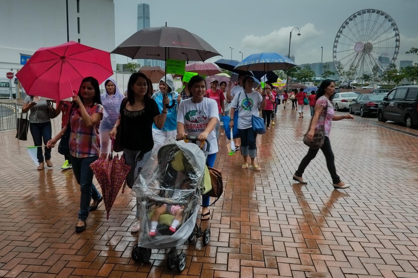 Domesticating public space: Pinoys in Hong Kong Central