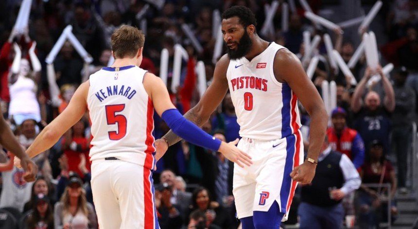 Pistons rout Knicks to claim last playoff ticket