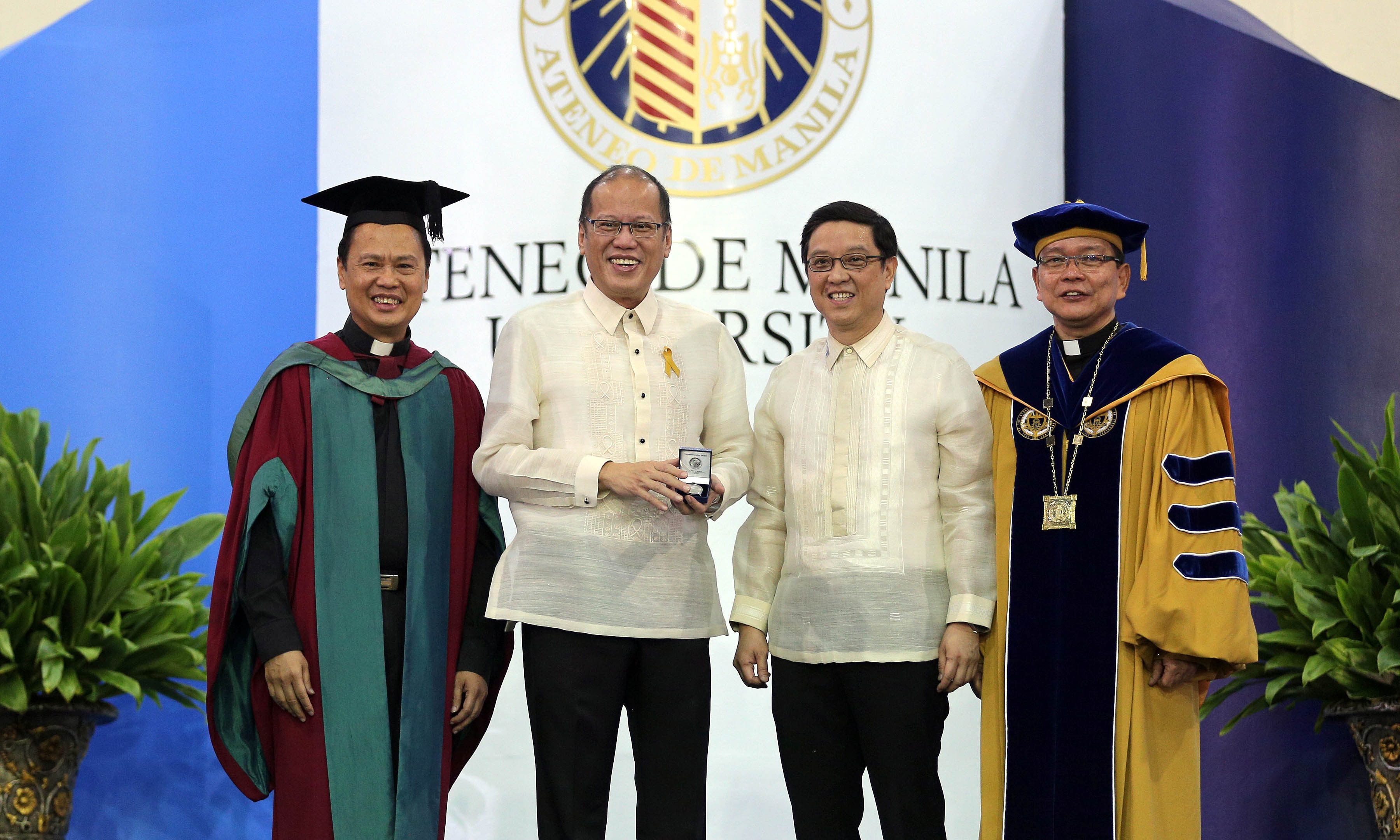 HOMECOMING. President Benigno Aquino III returns to his alma mater, Ateneo de Manila University, days before he steps down from office to deliver a commencement speech. Photo by Gil Nartea/Malacañang Photo Bureau 