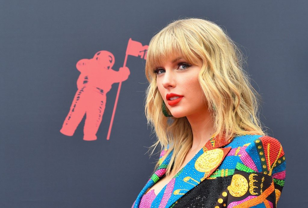 Taylor Swift signs up for ‘race that stops a nation’