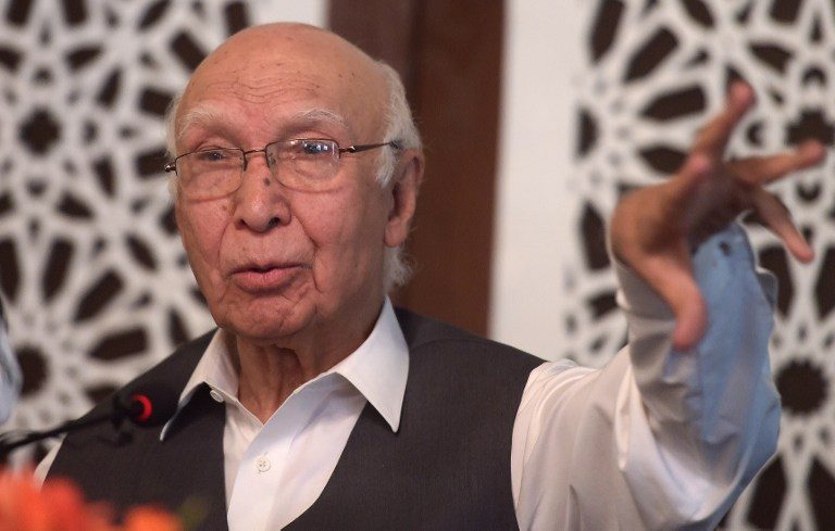 Pakistan’s top diplomat says he will visit India