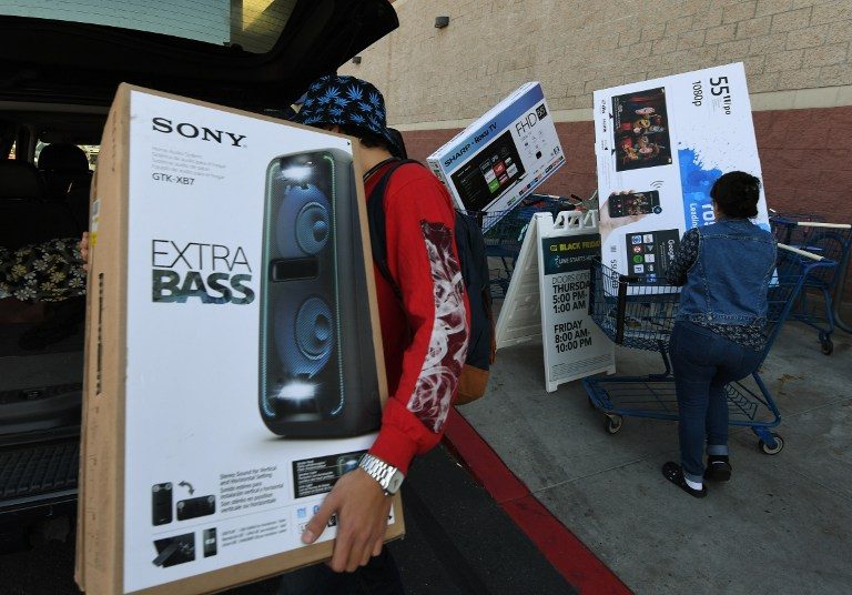 US Black Friday: more shoppers but less spent per head