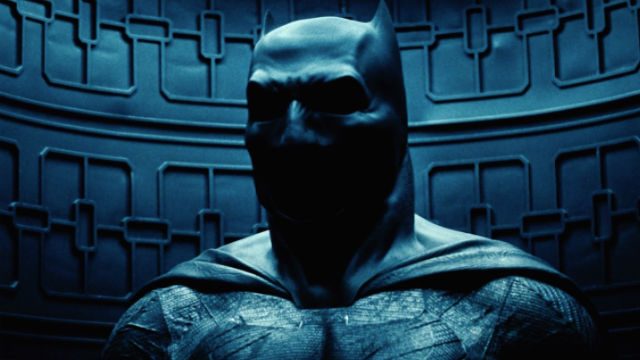 Watch the ‘Batman v Superman’ teaser trailer