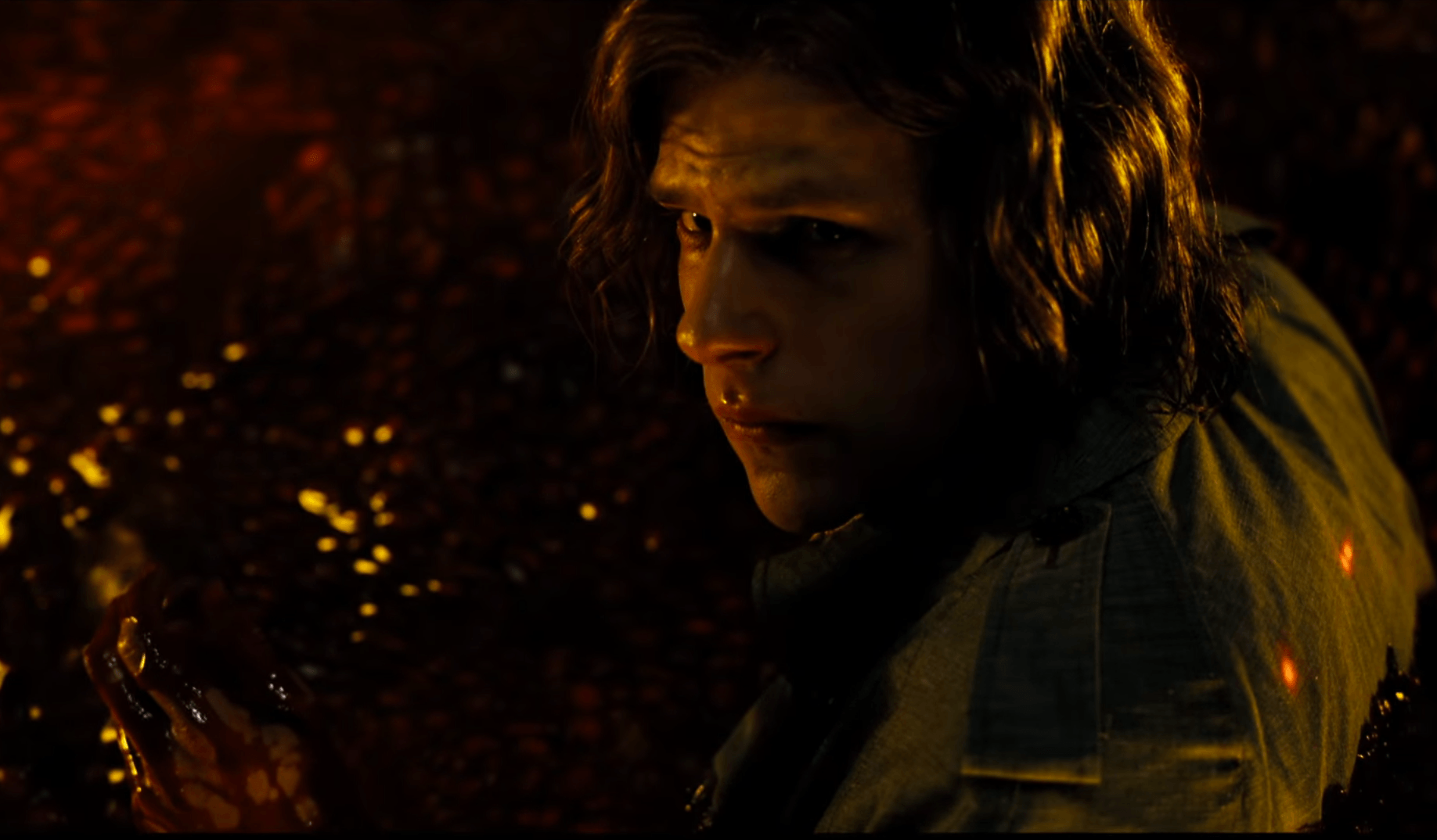 WATCH: ‘Batman v Superman’ deleted scene shows clues to supervillain Darkseid appearance