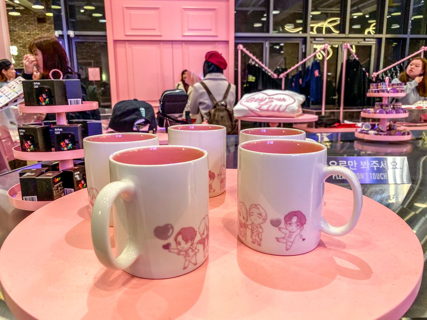 These cute character mugs, selling for 15,000 KRW each or roughly P715, are always sold-out. Photo by Nikko Dizon/Rappler 