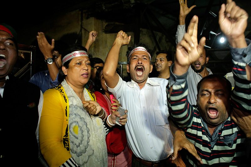Bangladesh hangs opposition leaders for war crimes
