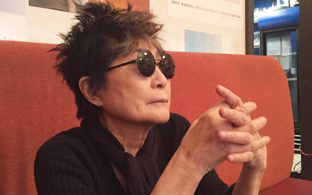 Recovering Yoko Ono delays trip to France