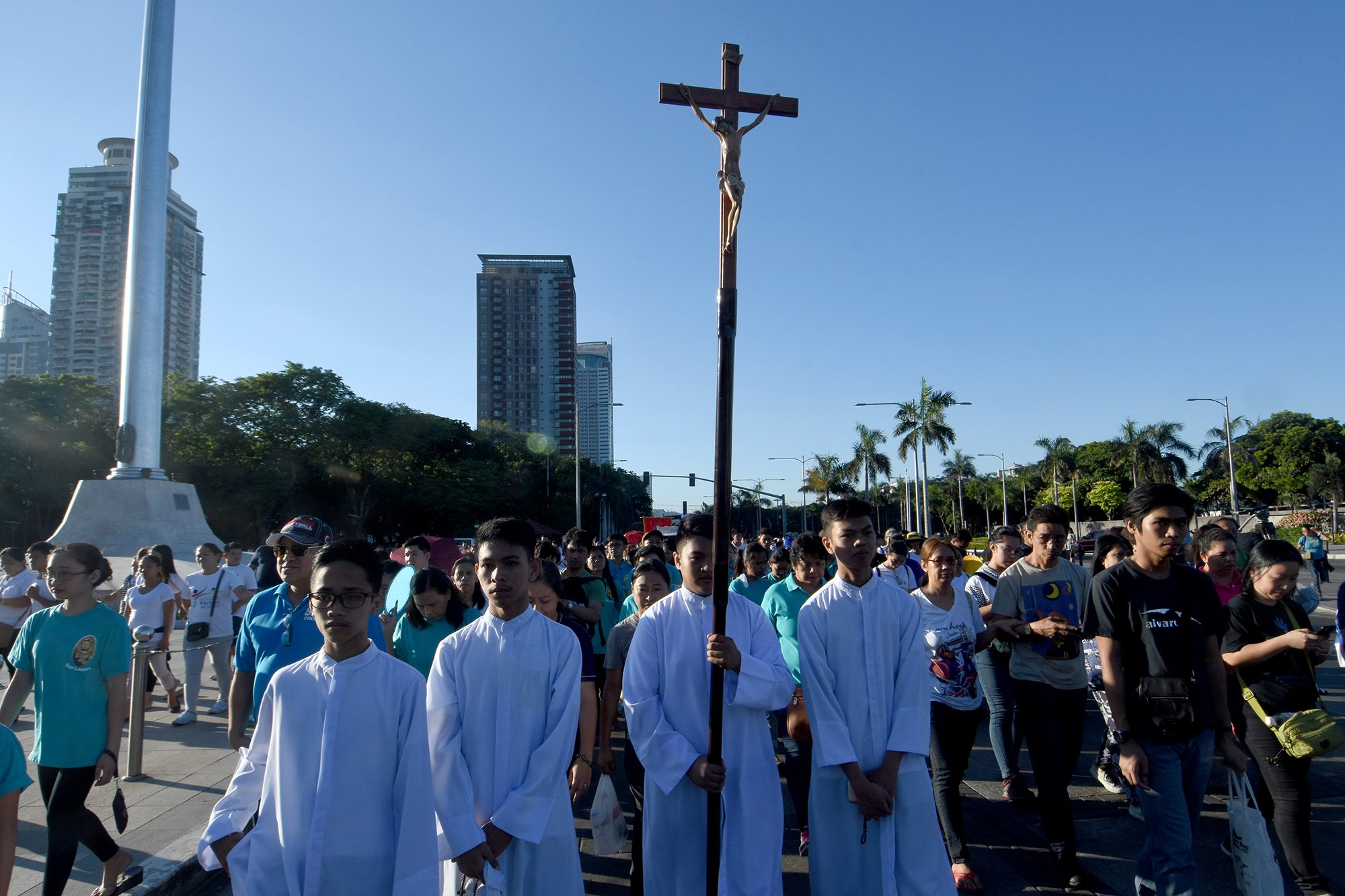 IN PHOTOS: Penitential ‘Walk for Life’ on Good Friday